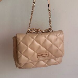 River island bag size M